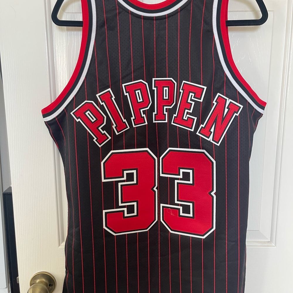 New classic Bulls Pippen jersey